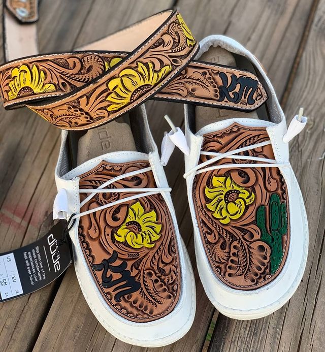 Women's Shoes Custom Wendy Leather Pattern Engraving
